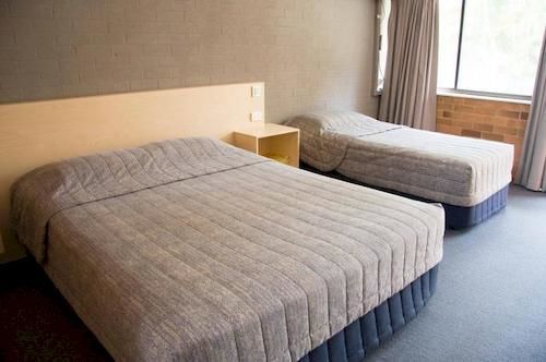 Bribie Island Hotel 3*