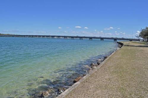 Bribie Island Hotel 3*